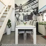 Dina House 나자레